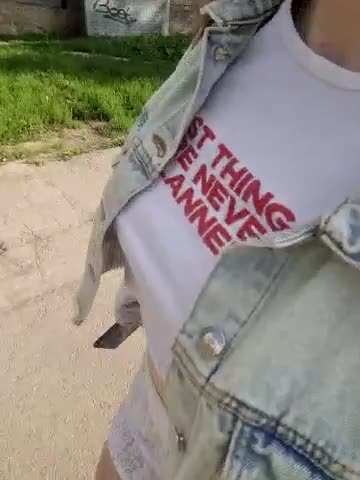 Bella_Gloria Adult Chat August 15, 2025