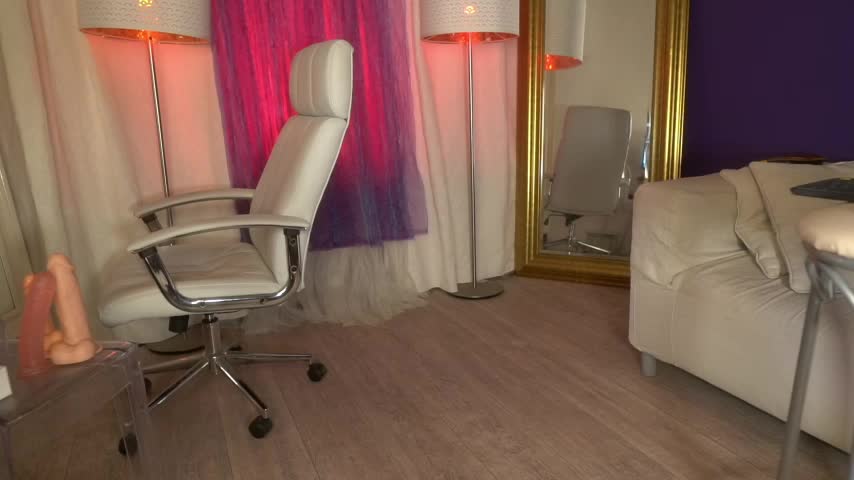 Margo_Pearls Adult Chat August 15, 2025