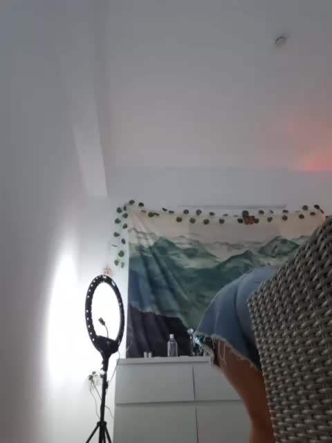 LittleDelora Adult Chat August 15, 2025