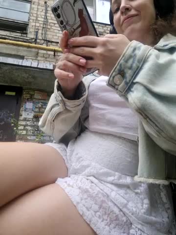 Bella_Gloria Adult Chat August 15, 2025