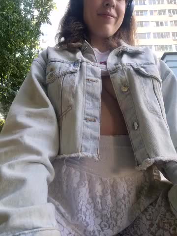 Bella_Gloria Adult Chat August 15, 2025