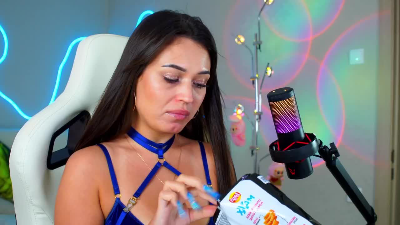 Alinka-chocolatee Adult Chat August 15, 2025