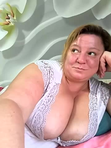 jusichka Adult Chat August 15, 2025