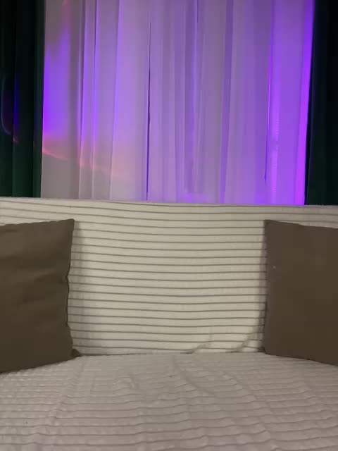 dee_zee Adult Chat August 16, 2025