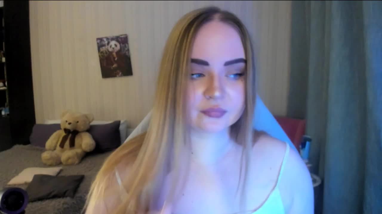 Shy_foxY Adult Chat August 16, 2025