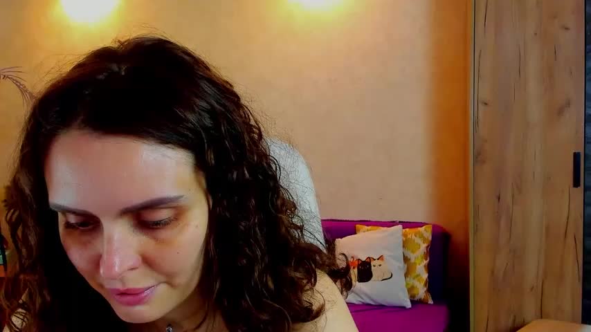 mia_grantes Adult Chat August 16, 2025