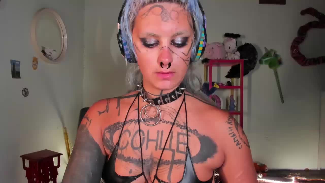 Lady-sontse- Adult Chat August 16, 2025