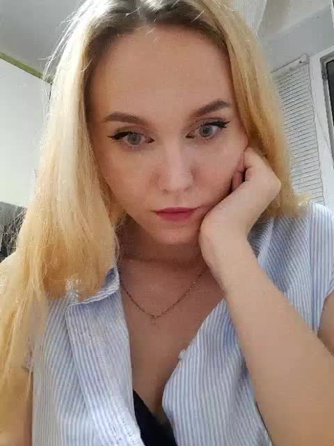 Molliea Adult Chat August 16, 2025