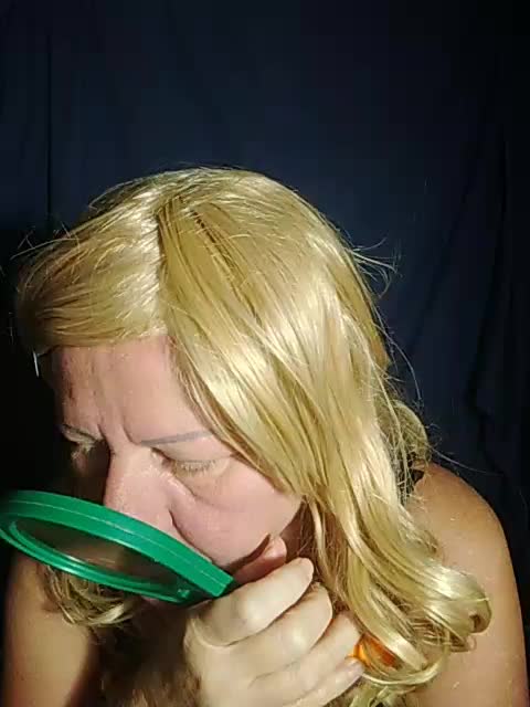 FameLara Adult Chat August 16, 2025