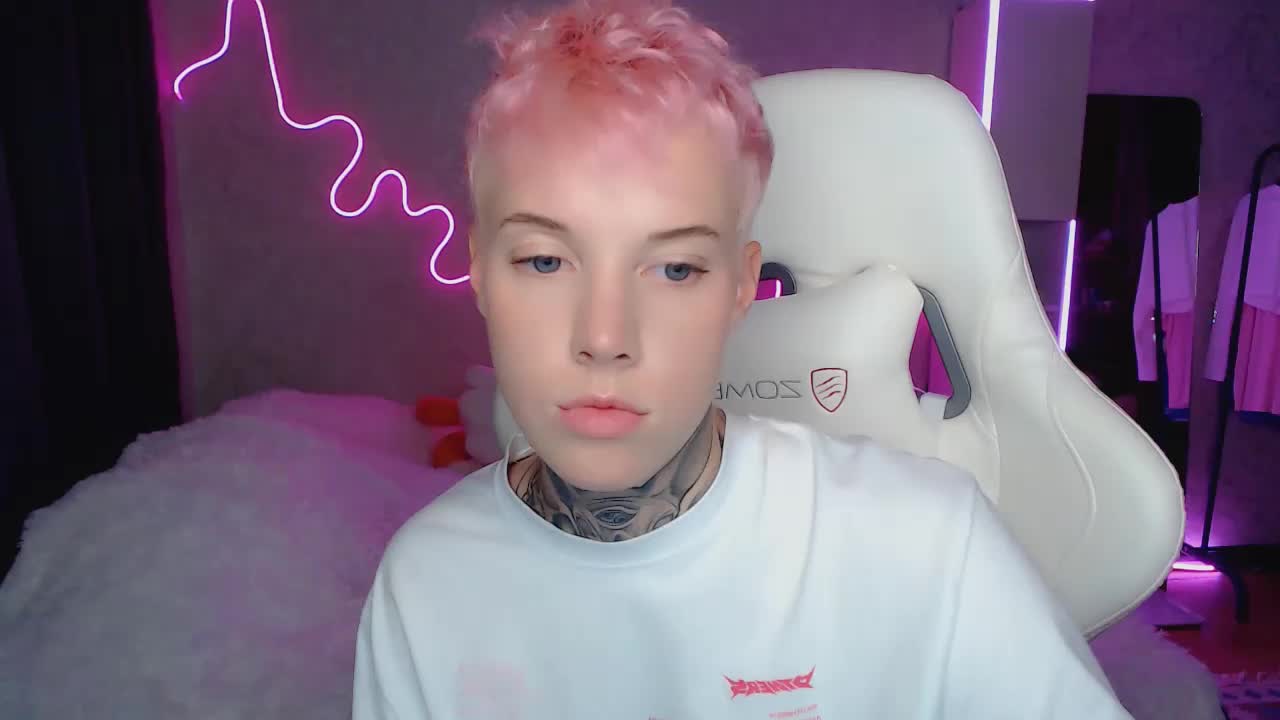 tezes Adult Chat August 16, 2025