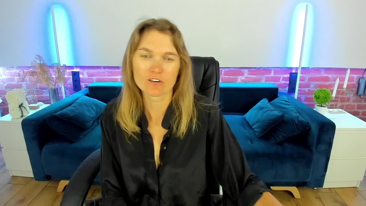 Annabel-xxx Adult Chat August 16, 2025