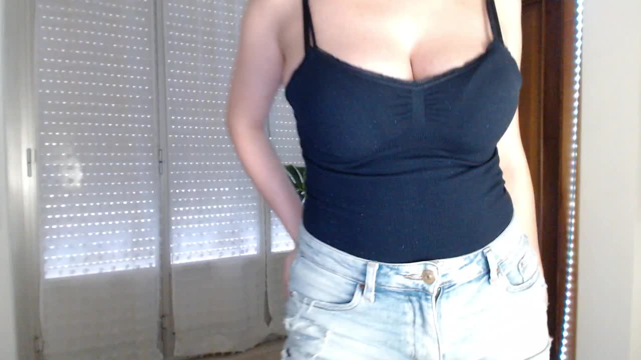 Alina-Lovely Adult Chat August 16, 2025