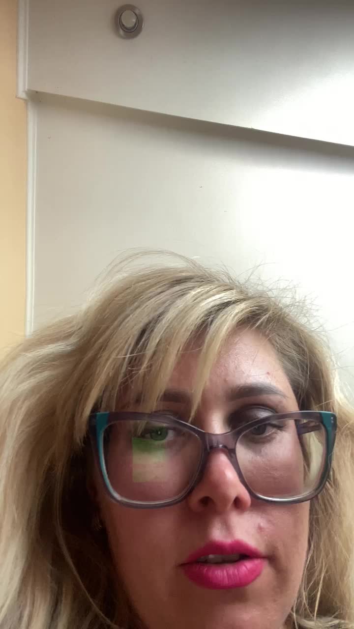 Elegant00Girl Adult Chat August 16, 2025