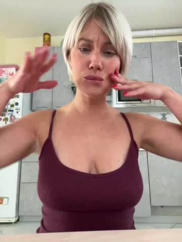 AlisaBlackFox Adult Chat August 16, 2025