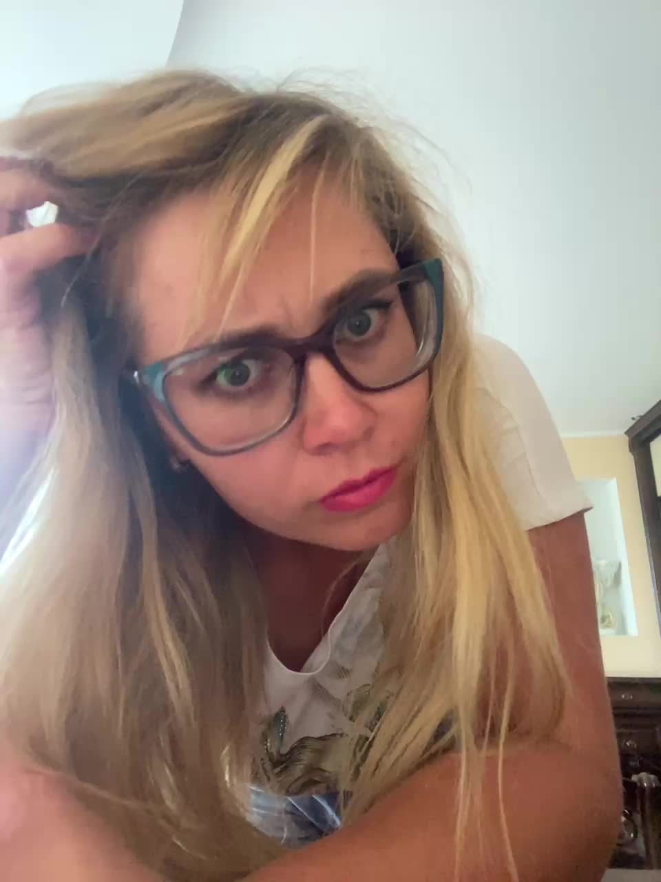 Elegant00Girl Adult Chat August 16, 2025