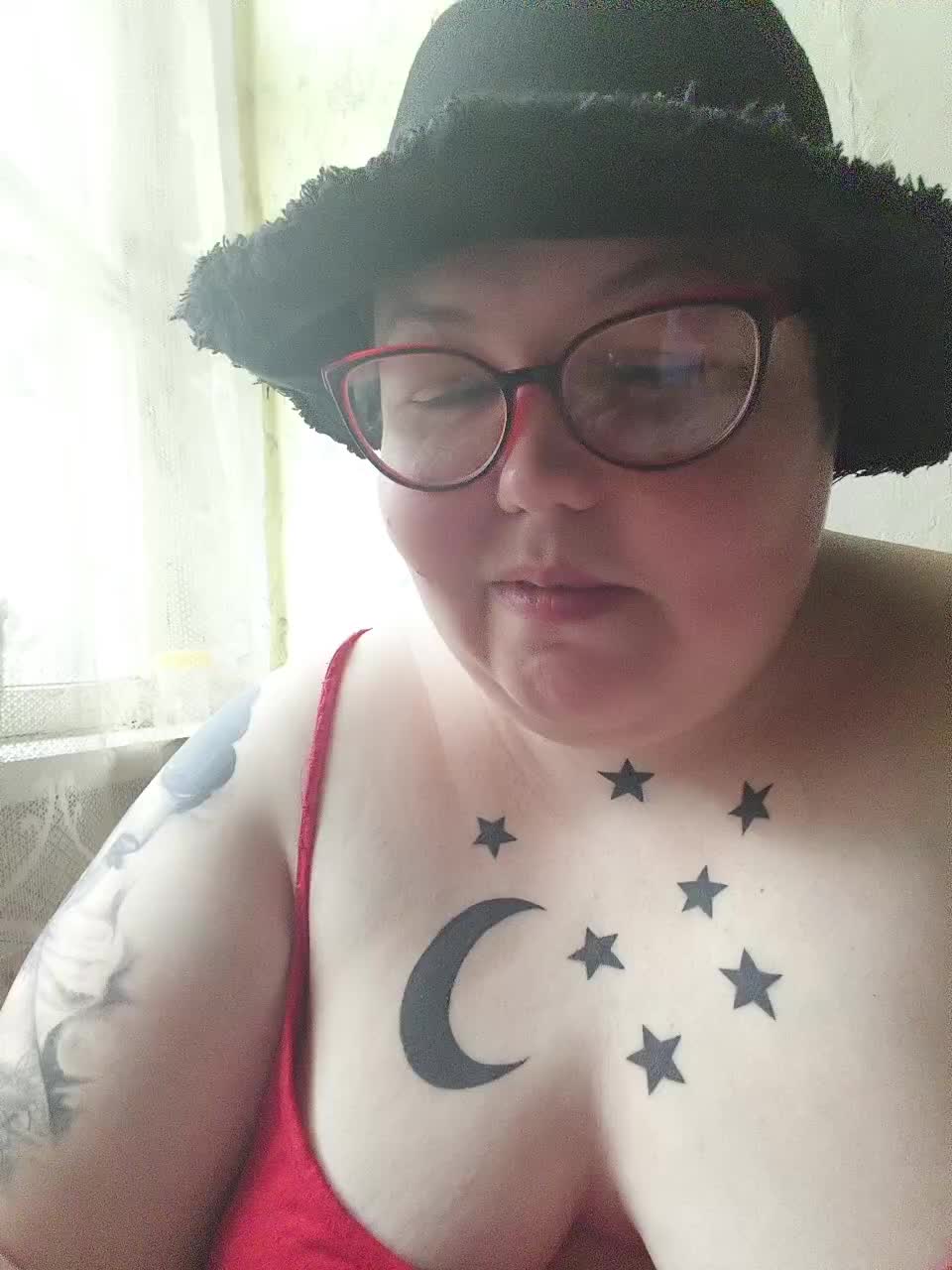 Svetlanka86 Adult Chat August 16, 2025