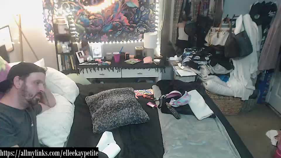 elleekaypetite Adult Chat August 15, 2025