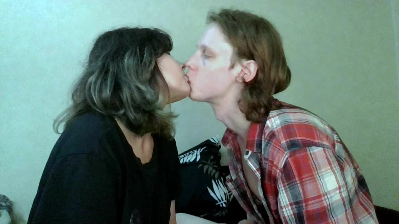 Crystal-Porn-Love Adult Chat August 16, 2025