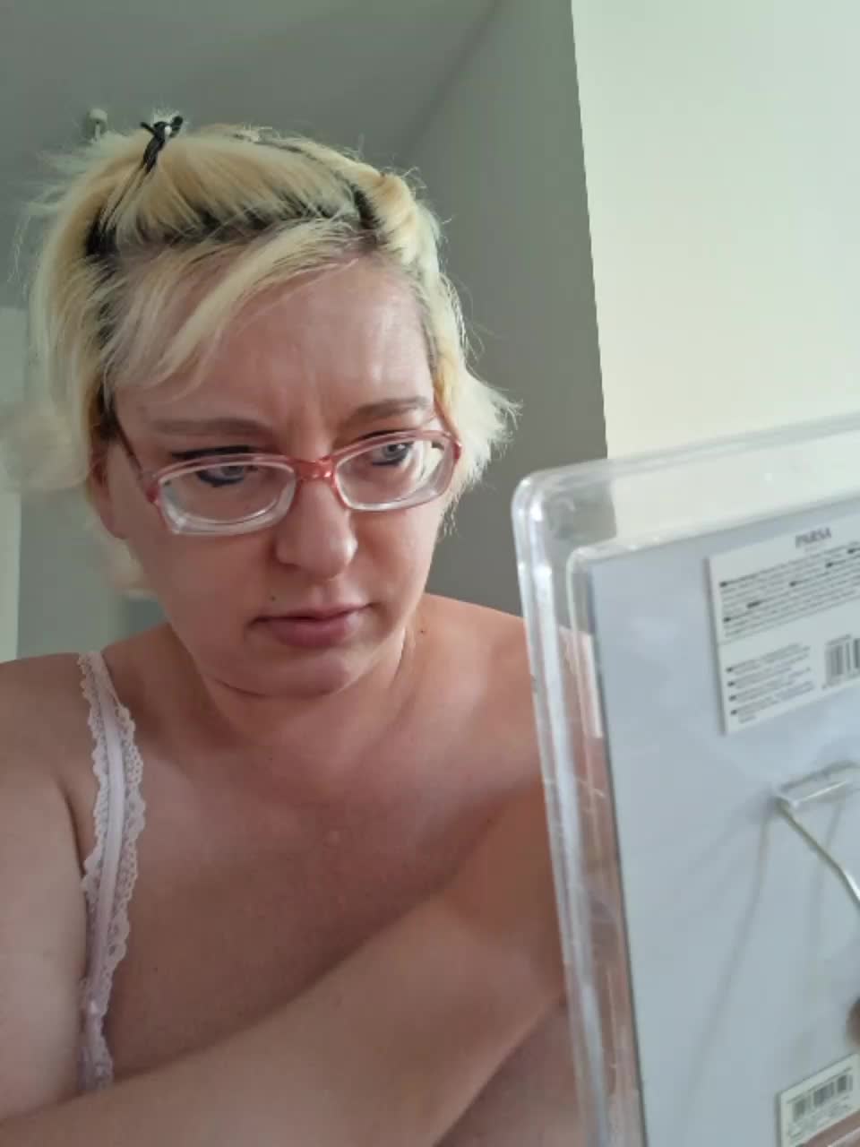 Vika211 Adult Chat August 16, 2025