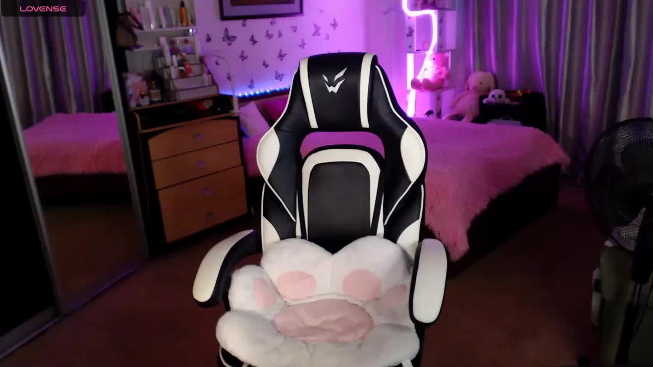 miss-alice- Adult Chat August 17, 2025