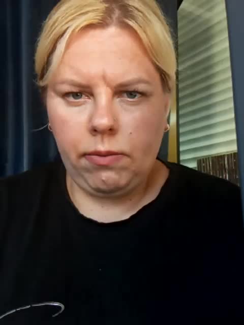 blondy_girl1499 Adult Chat August 17, 2025