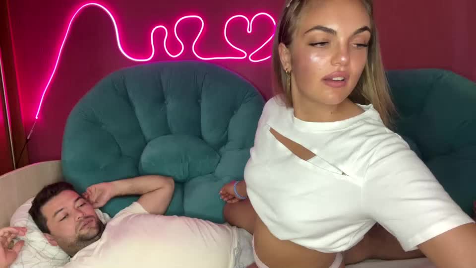 deeplookscouple Adult Chat August 15, 2025