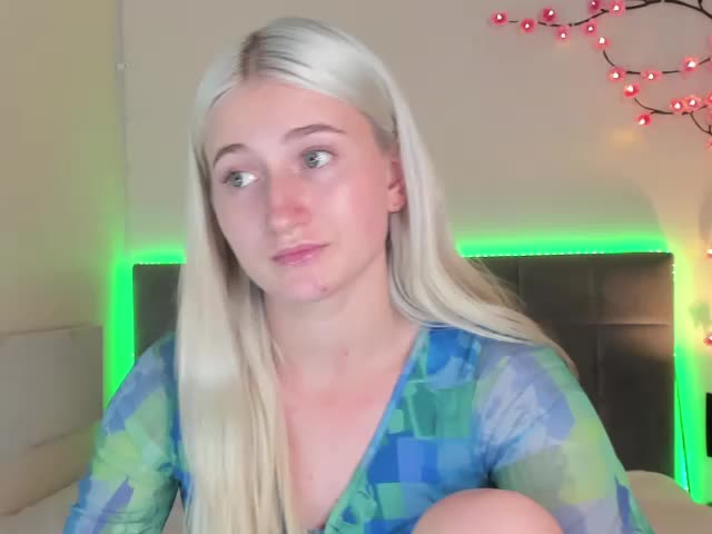 HollyTaillor Adult Chat August 17, 2025