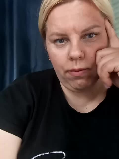 blondy_girl1499 Adult Chat August 17, 2025