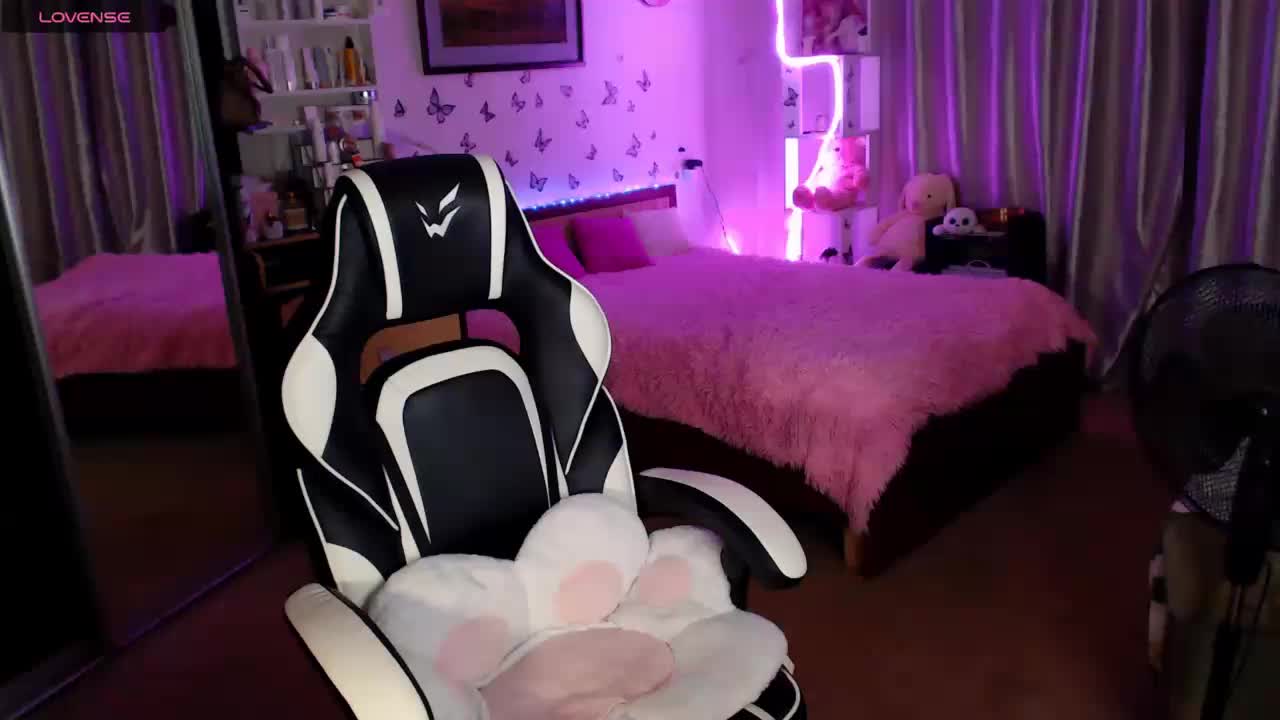 miss-alice- Adult Chat August 17, 2025