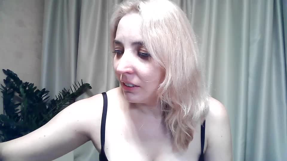 mariska-kiska Adult Chat August 17, 2025