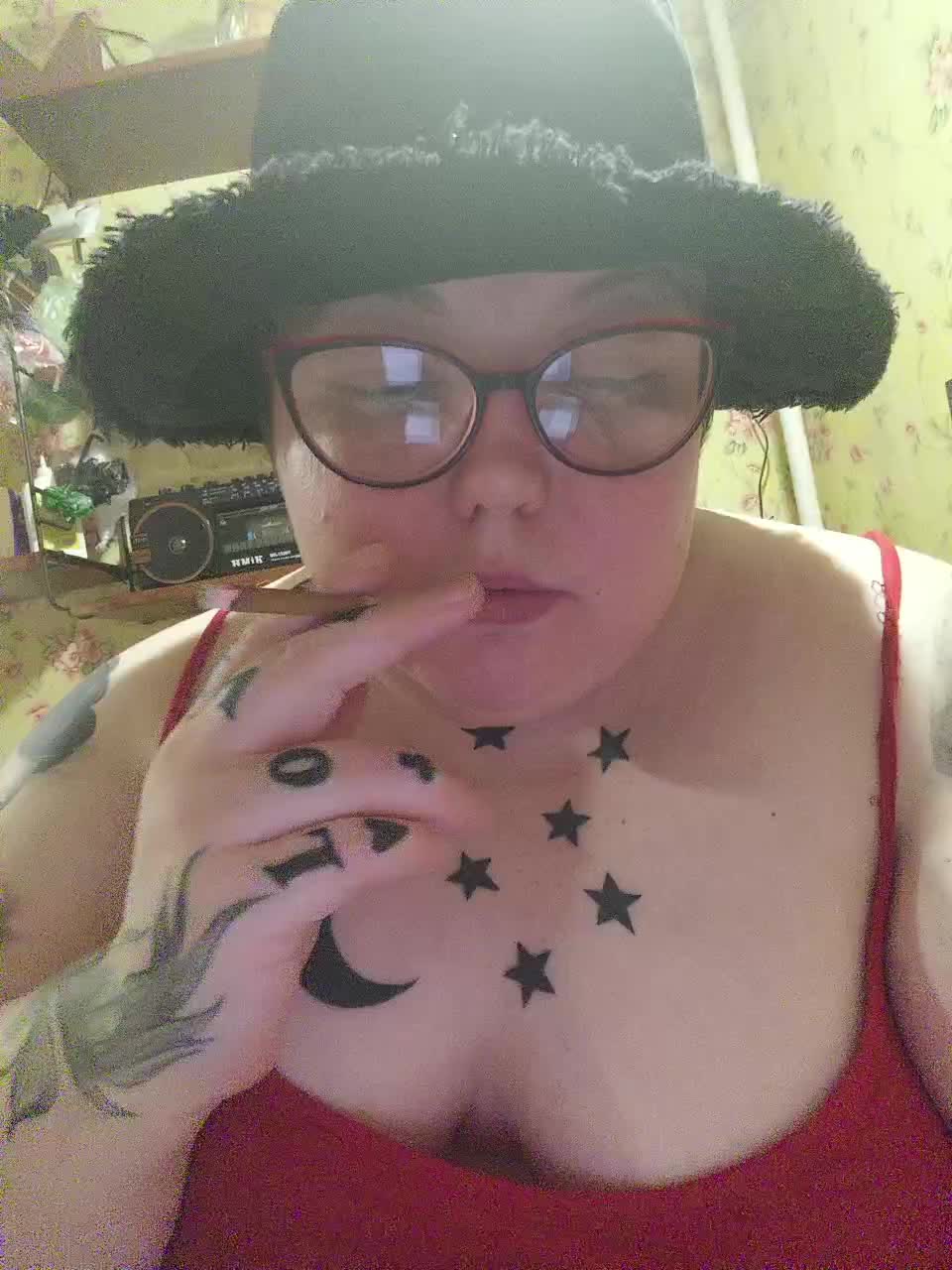 Svetlanka86 Adult Chat August 17, 2025