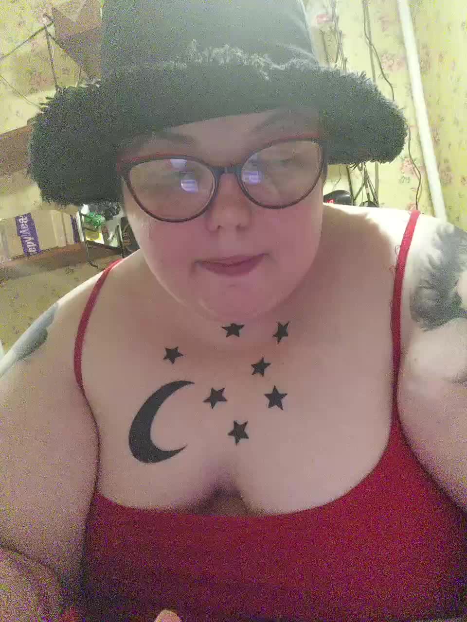 Svetlanka86 Adult Chat August 17, 2025