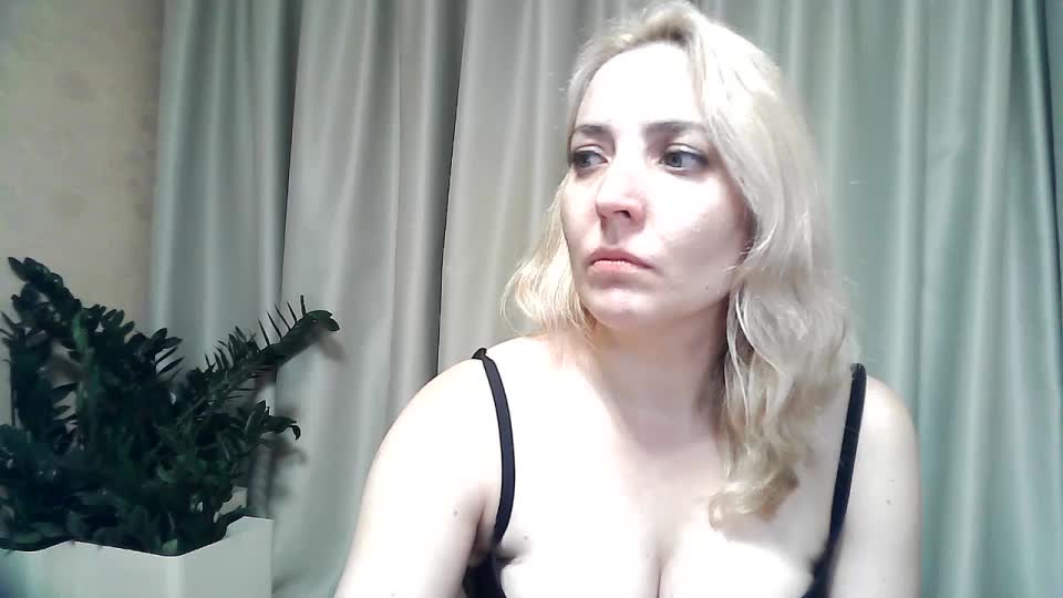 mariska-kiska Adult Chat August 17, 2025