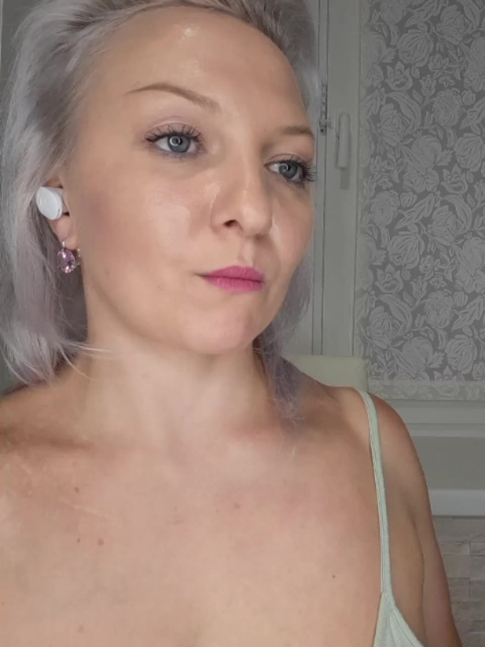 Anesteishen Adult Chat August 17, 2025