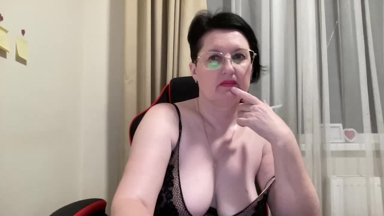 HotMilfPussy Adult Chat August 17, 2025