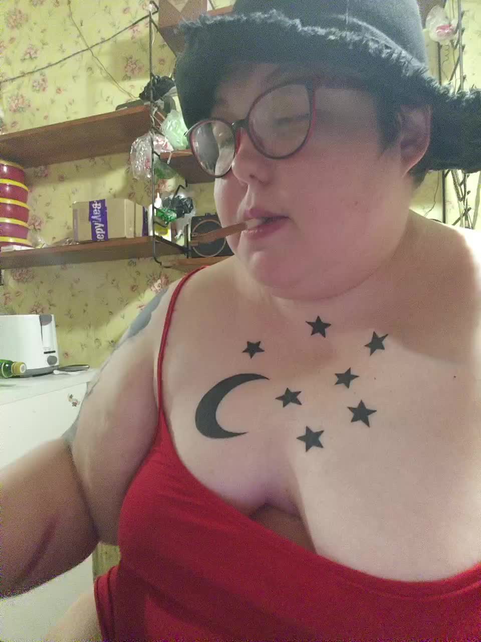 Svetlanka86 Adult Chat August 17, 2025