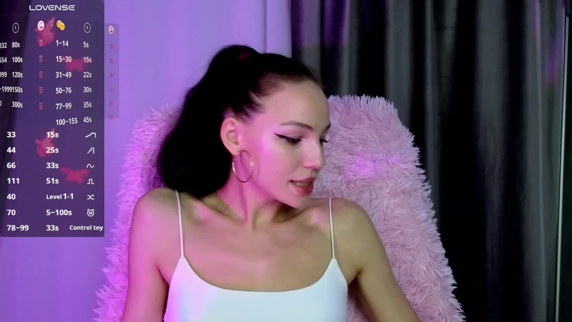 EmilyLuxxxury Adult Chat August 17, 2025