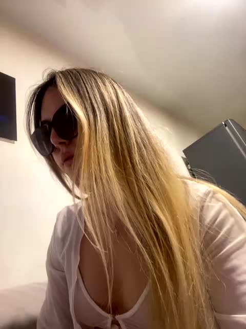 JULIE21 Adult Chat August 17, 2025