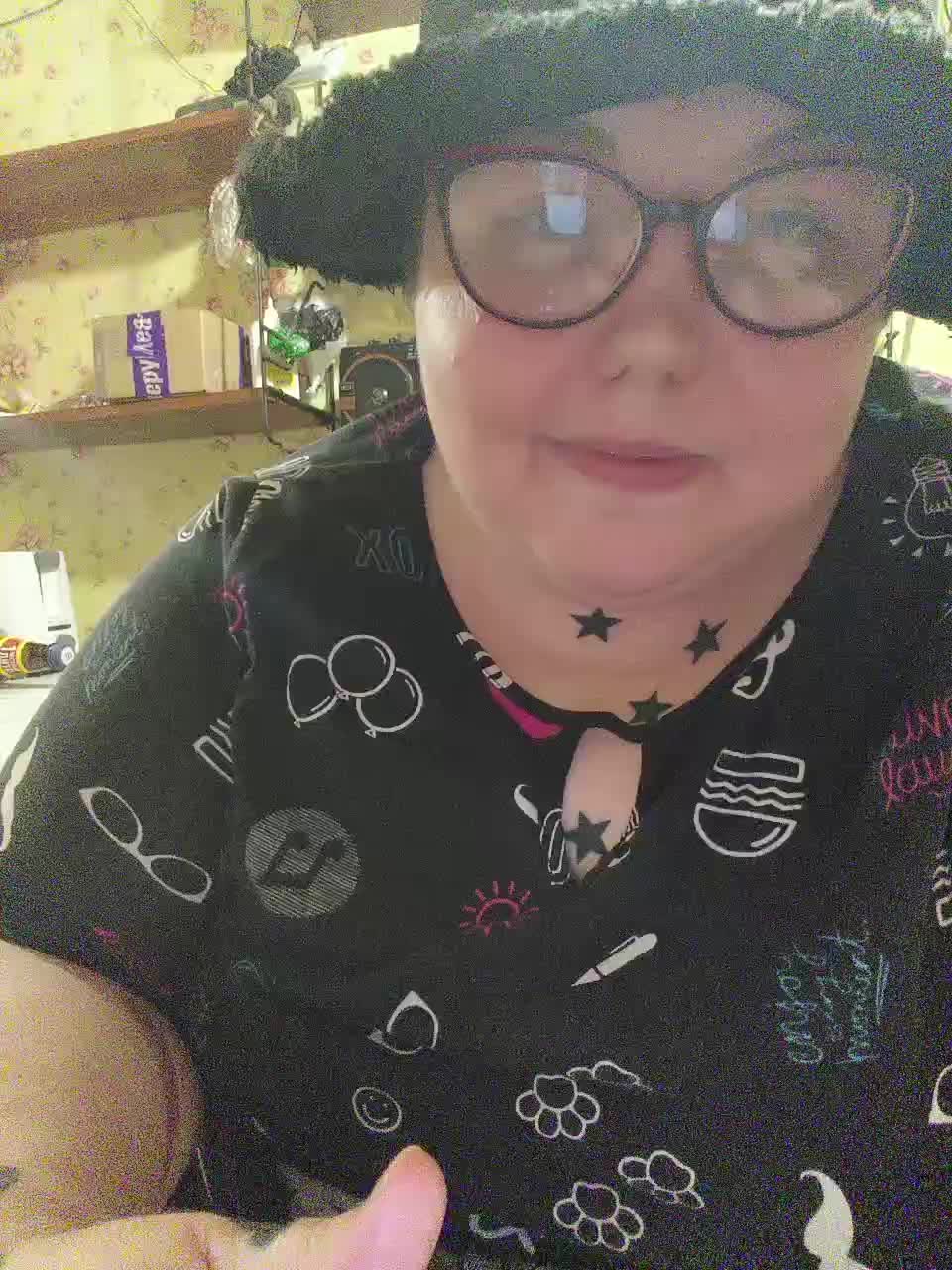 Svetlanka86 Adult Chat August 17, 2025