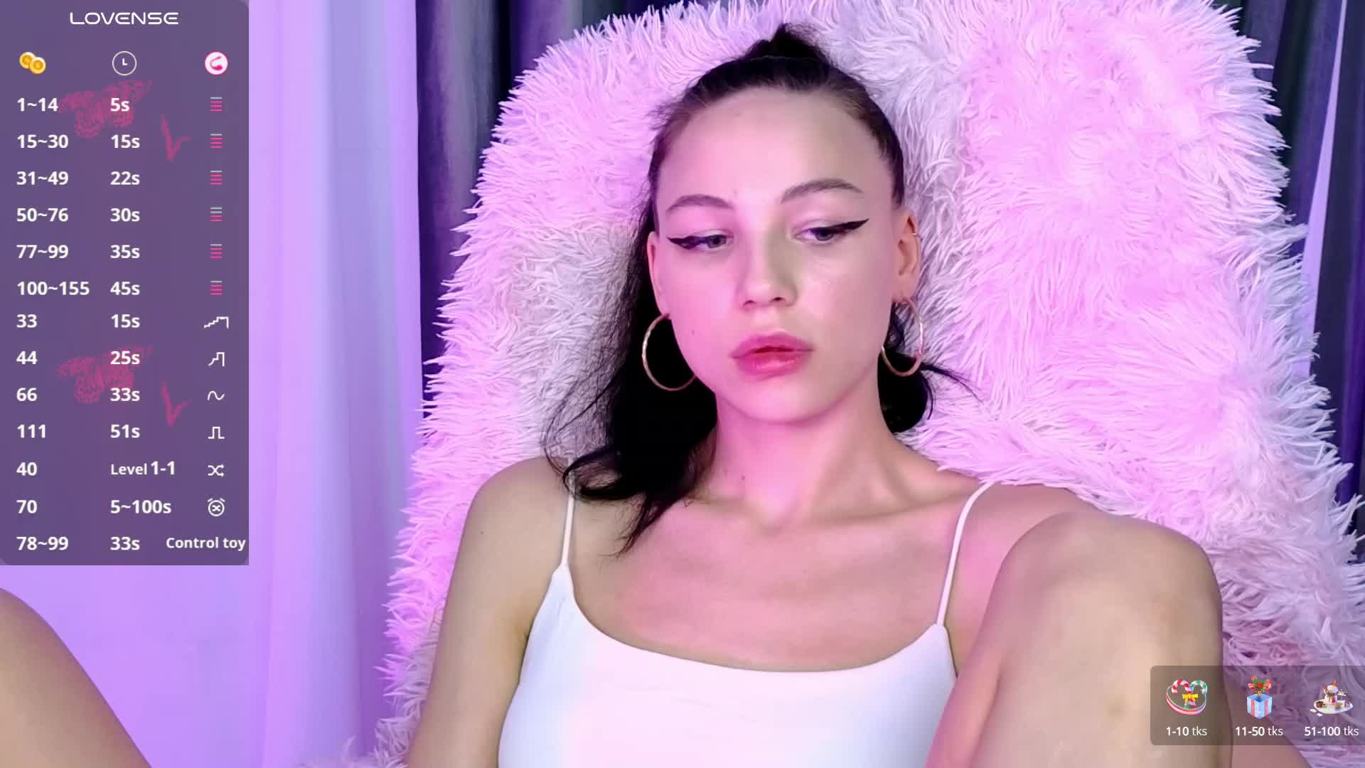 EmilyLuxxxury Adult Chat August 17, 2025