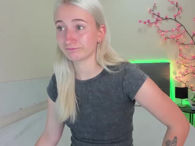 HollyTaillor Adult Chat August 17, 2025