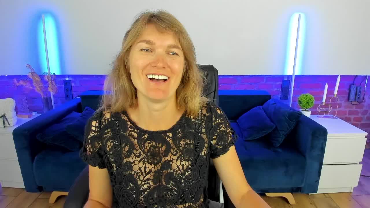 Annabel-xxx Adult Chat August 17, 2025