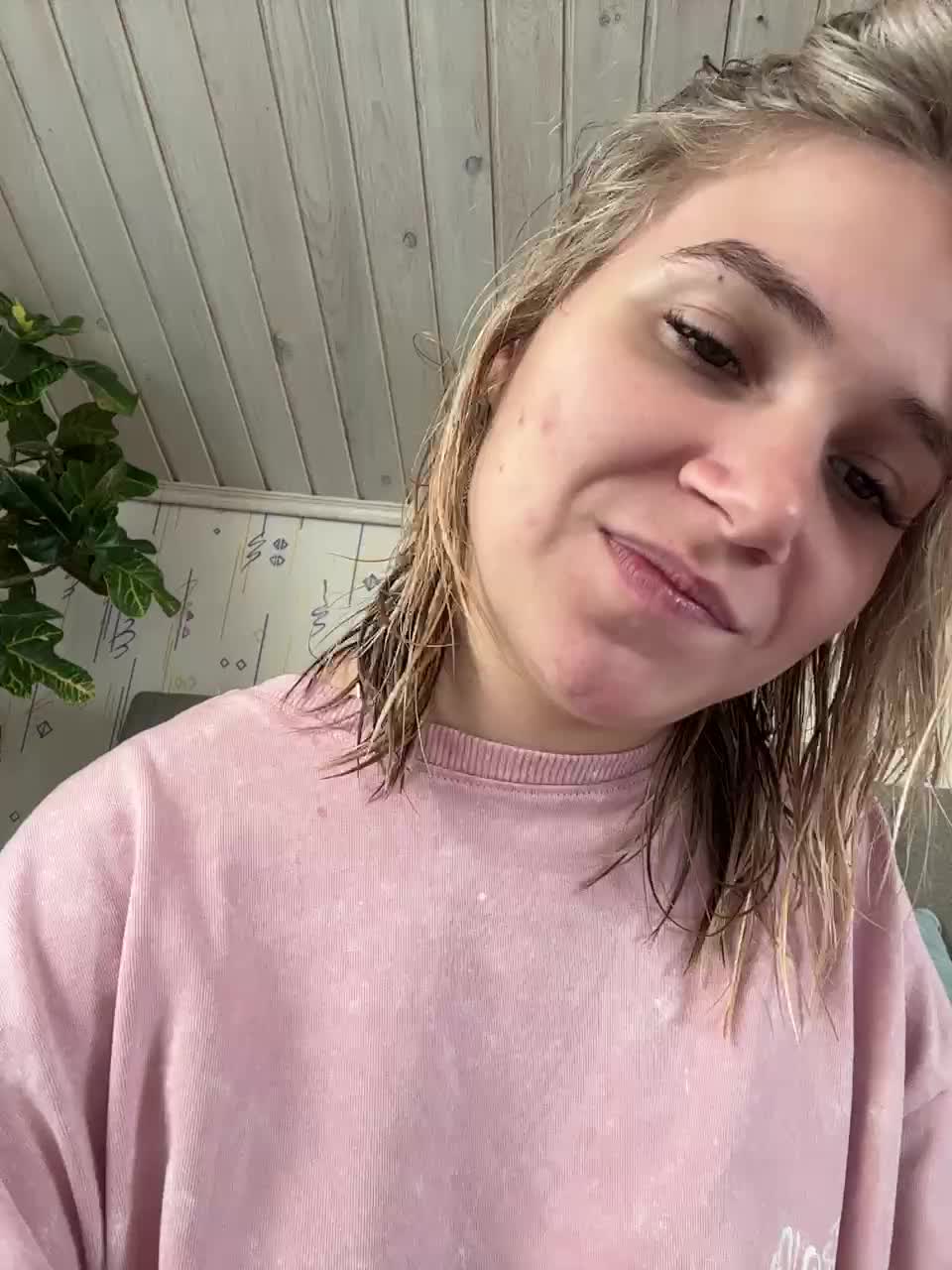 alicelaff Adult Chat August 17, 2025