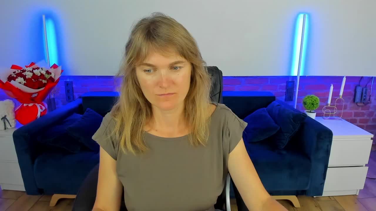 Annabel-xxx Adult Chat August 17, 2025