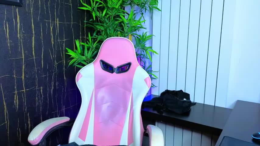 AlyseReuse Adult Chat August 17, 2025