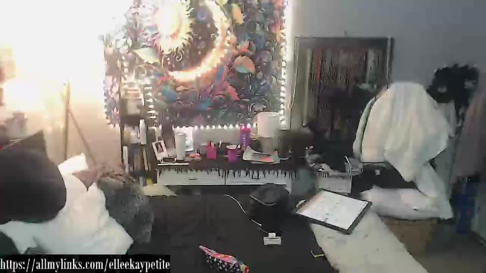 elleekaypetite Adult Chat August 16, 2025