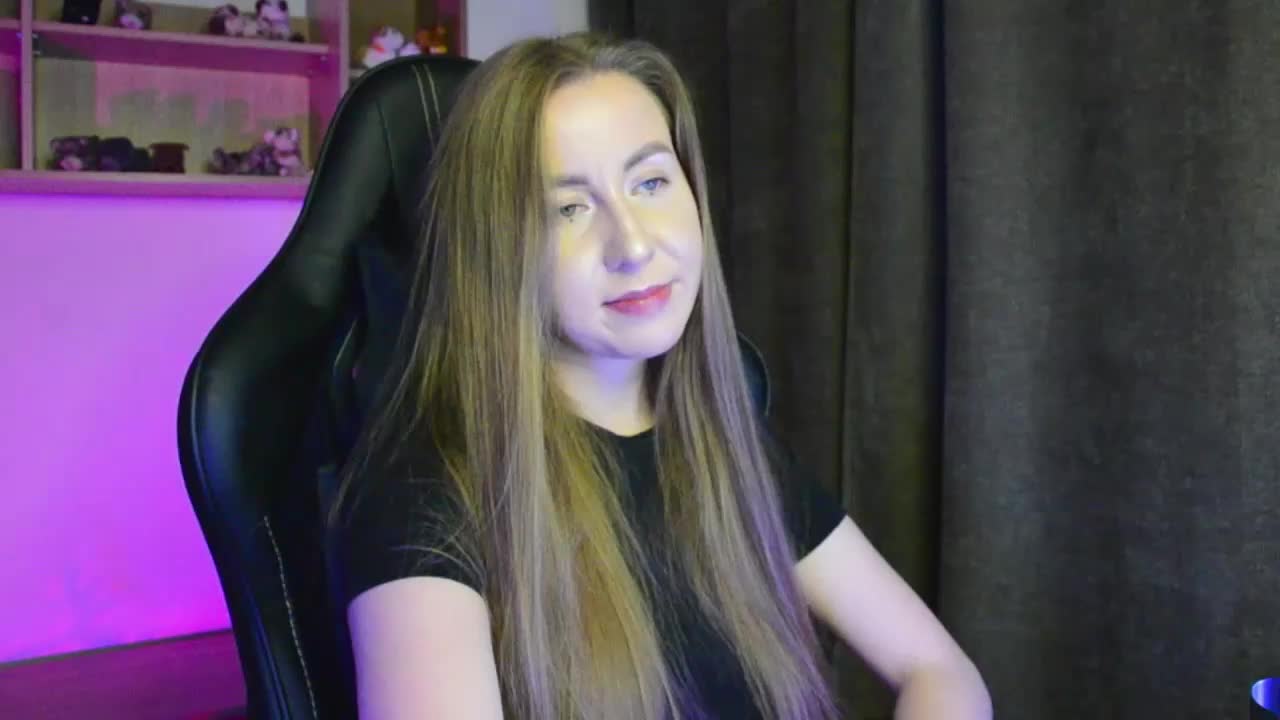 -Rii- Adult Chat August 17, 2025