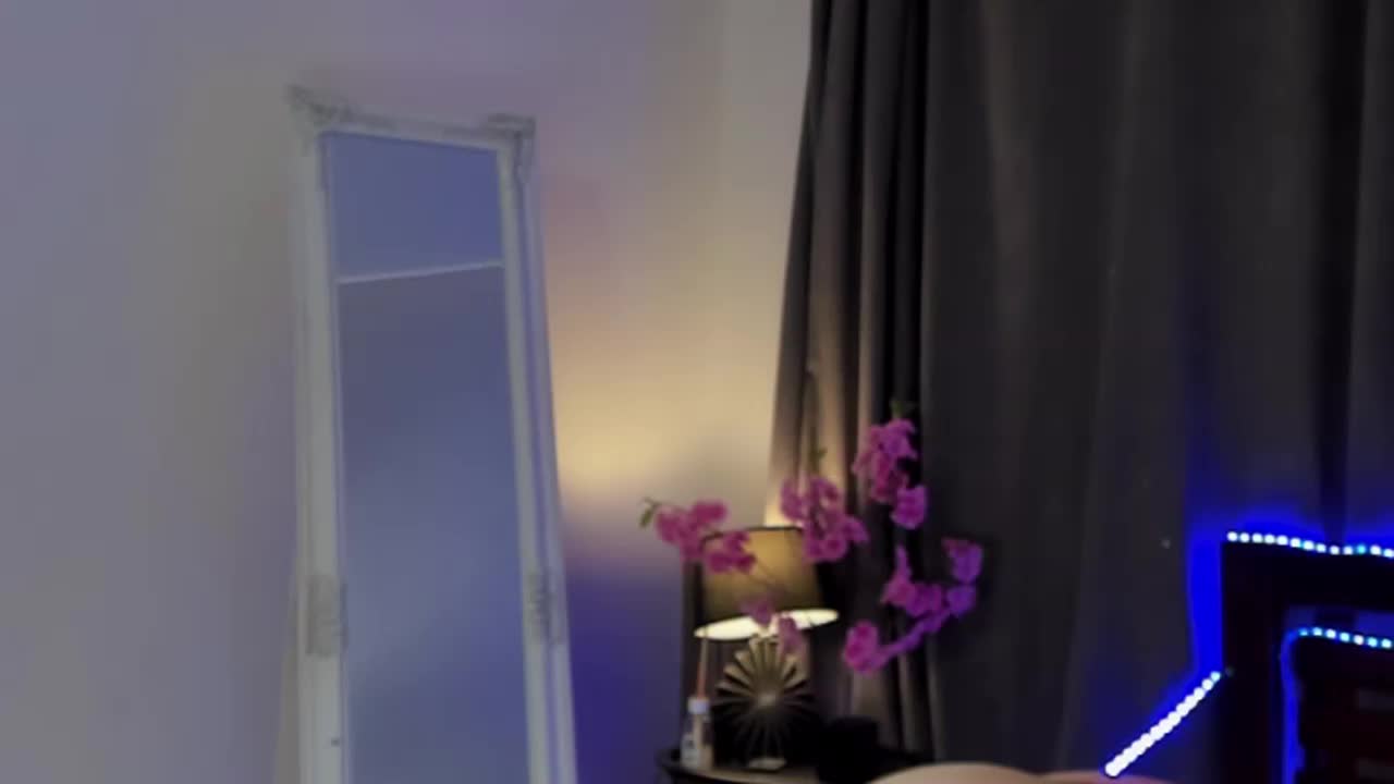 MikkiShows Adult Chat August 17, 2025