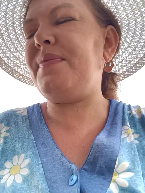 Raspberry_Rum Adult Chat August 17, 2025