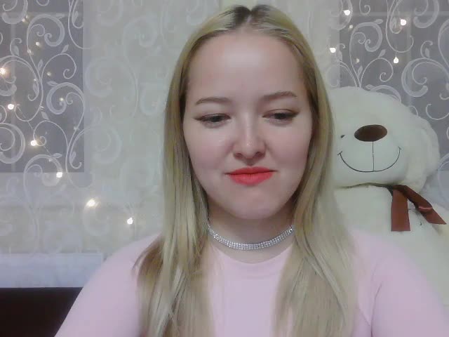 -Sweet-smile- Adult Chat August 17, 2025